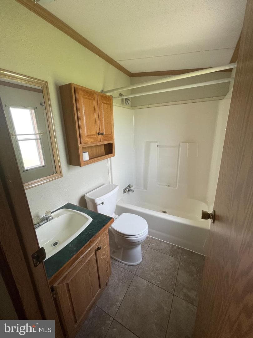 700 Municipal Drive photo 10