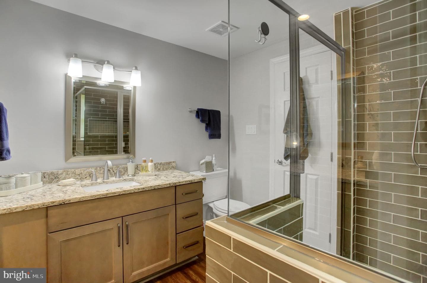 21796 Amberson Road photo 37