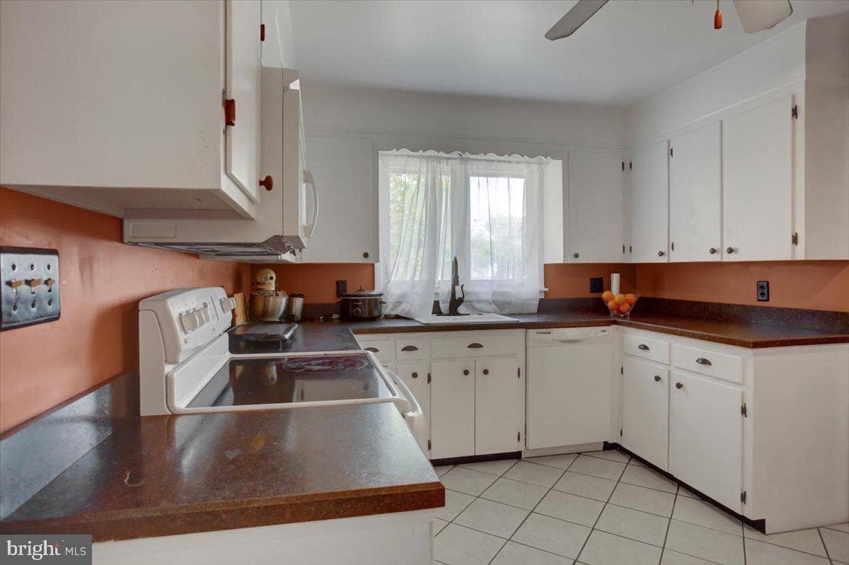 889 Broad Street photo 17