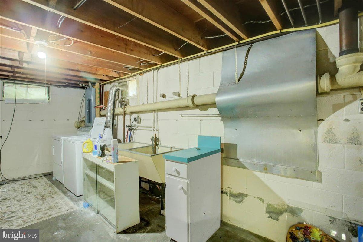 889 Broad Street photo 25