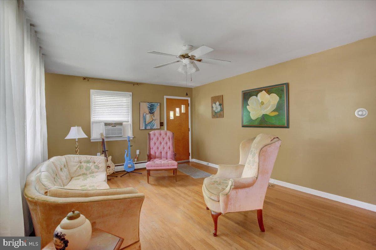 889 Broad Street photo 8