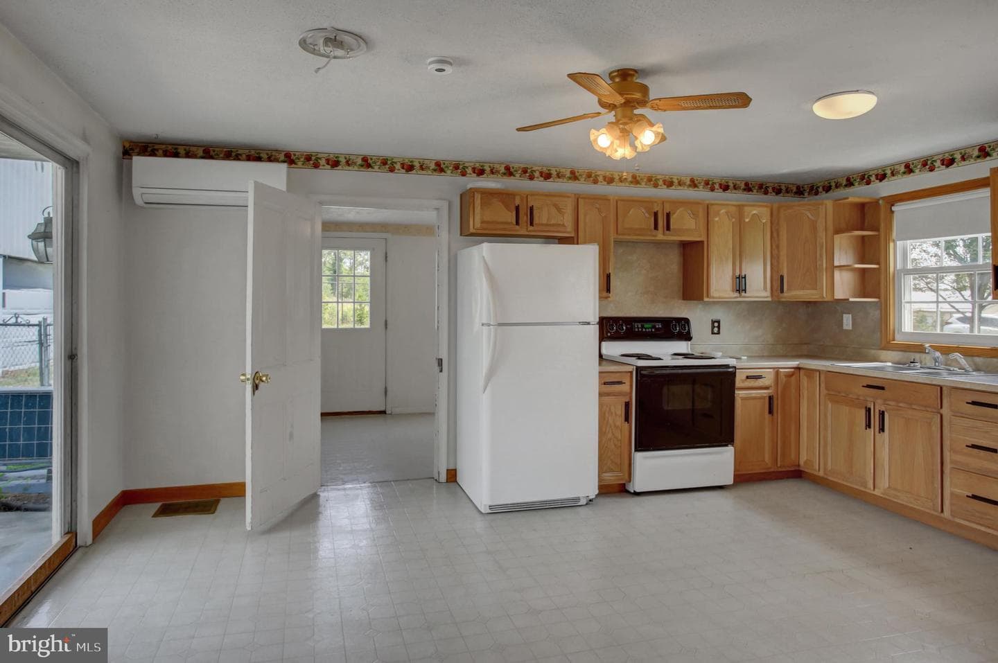 5089 Buchanan Trail W photo 13