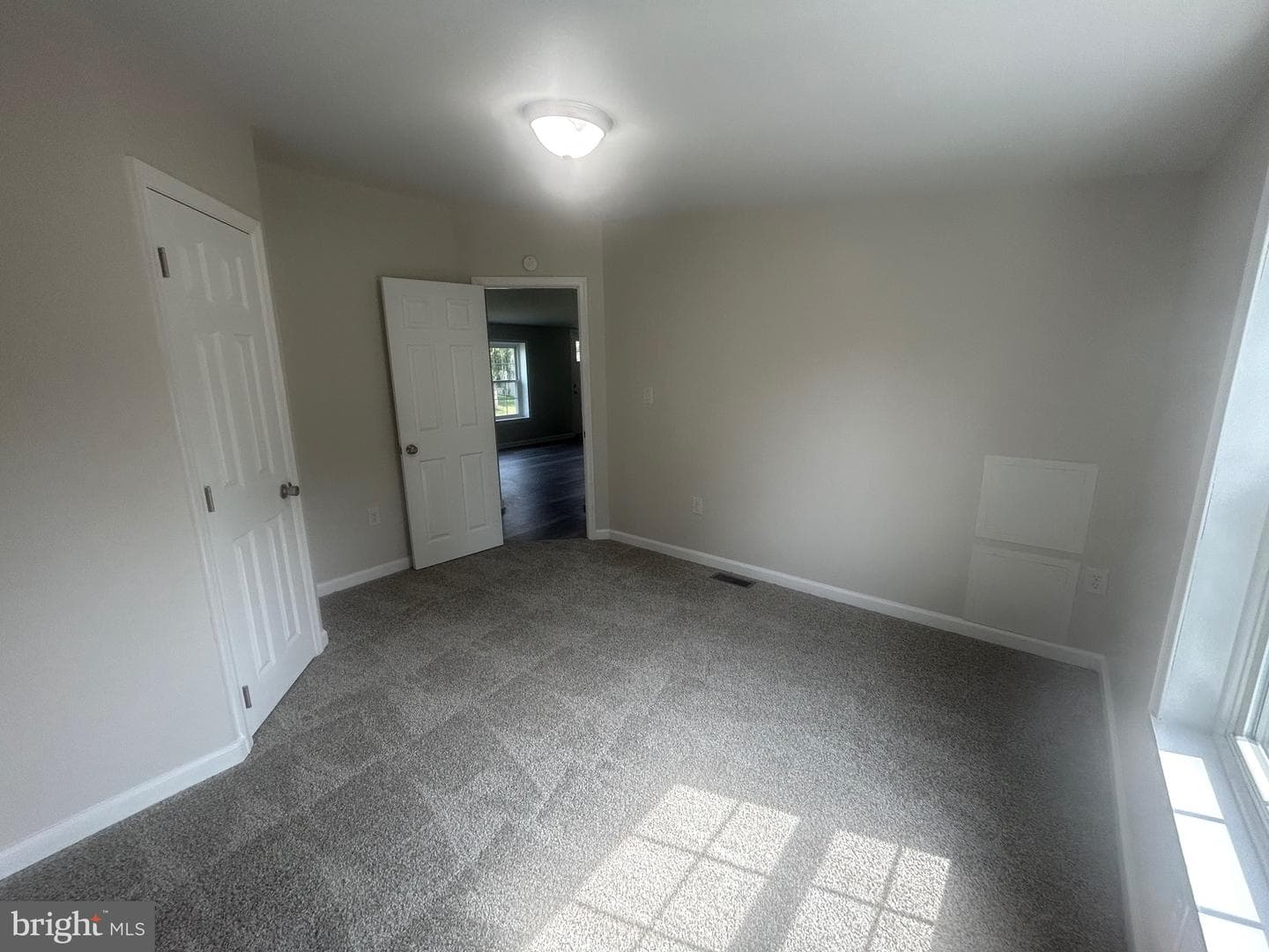 1054 Heather Drive photo 14