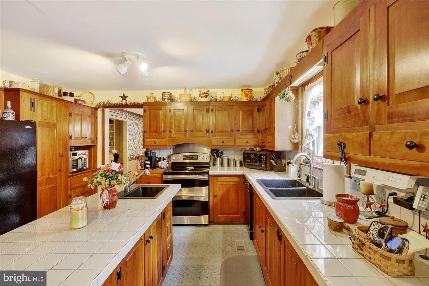 610 Westover Road photo 12
