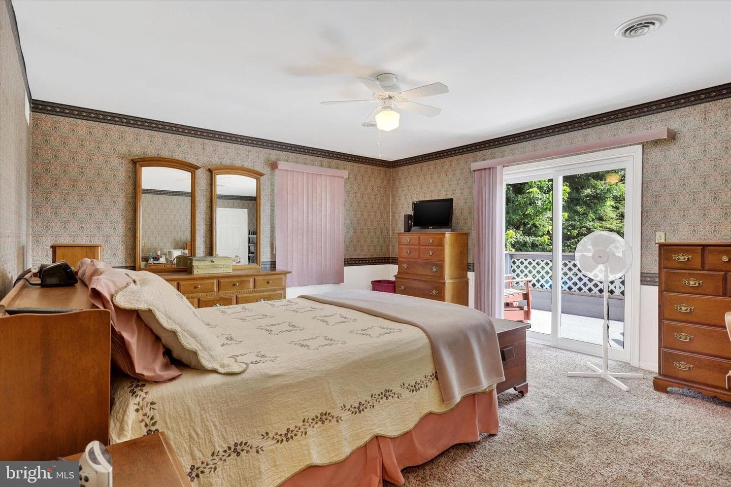 610 Westover Road photo 22