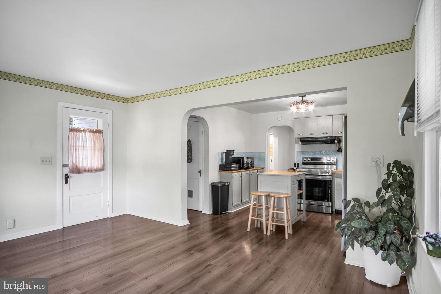 12227 Snyder Avenue photo 12