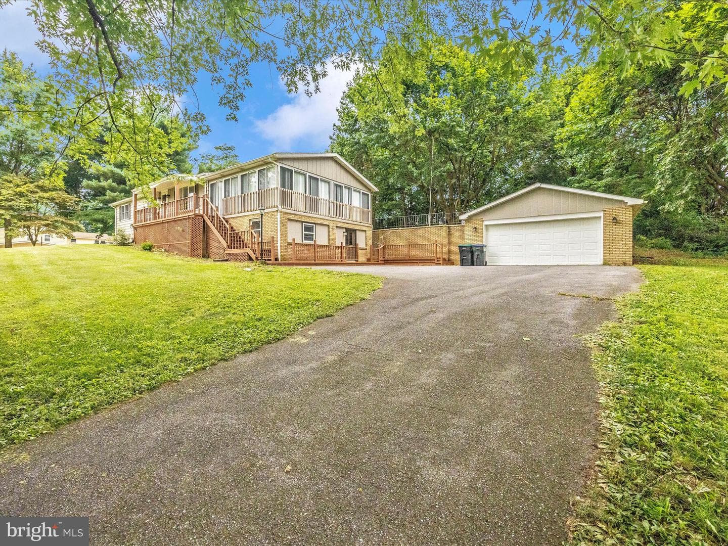 12093 Gearhart Road photo 1