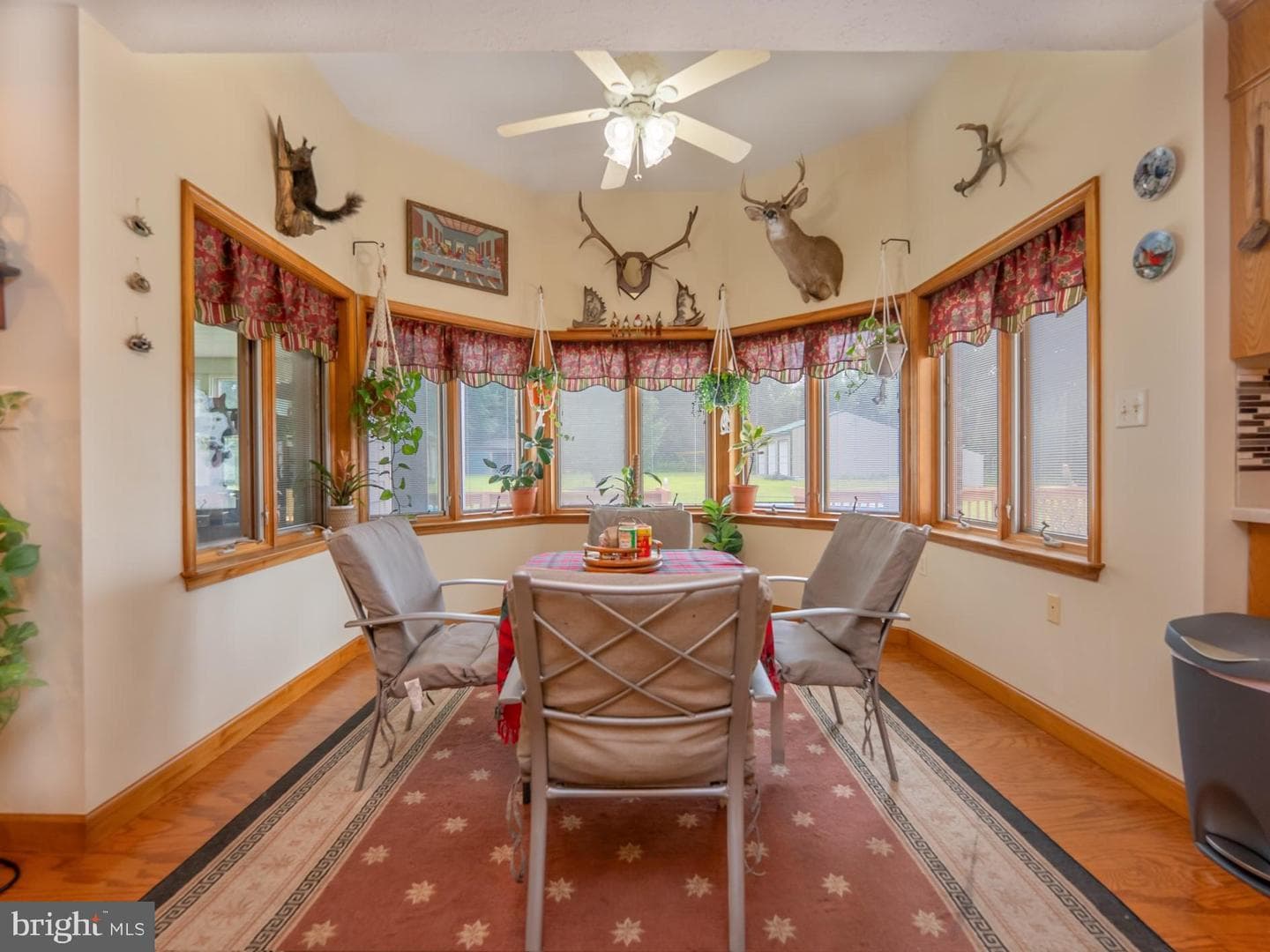 6426 Lincoln Way E photo 20