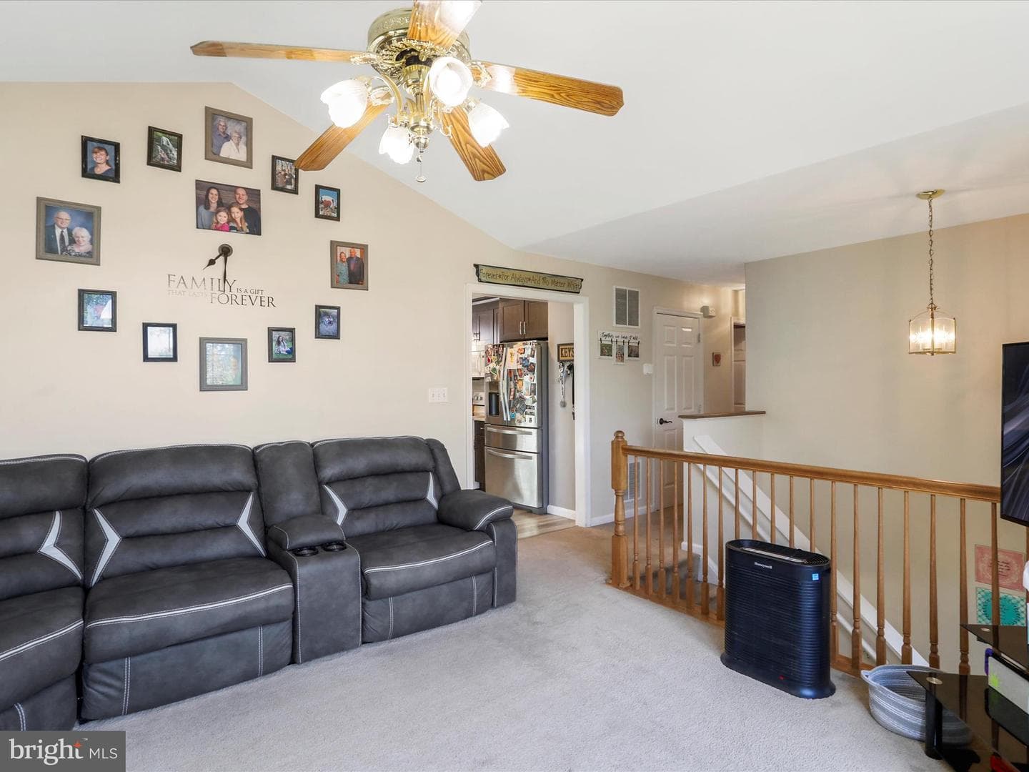116 Hykes Road E photo 12