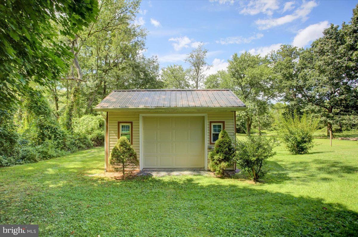 2313 Lindsay Lot Road photo 30