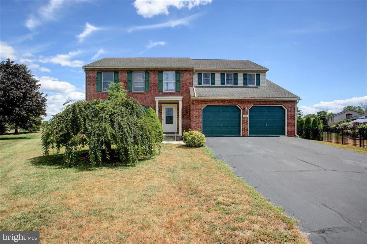 533 Hilltop Circle photo 1