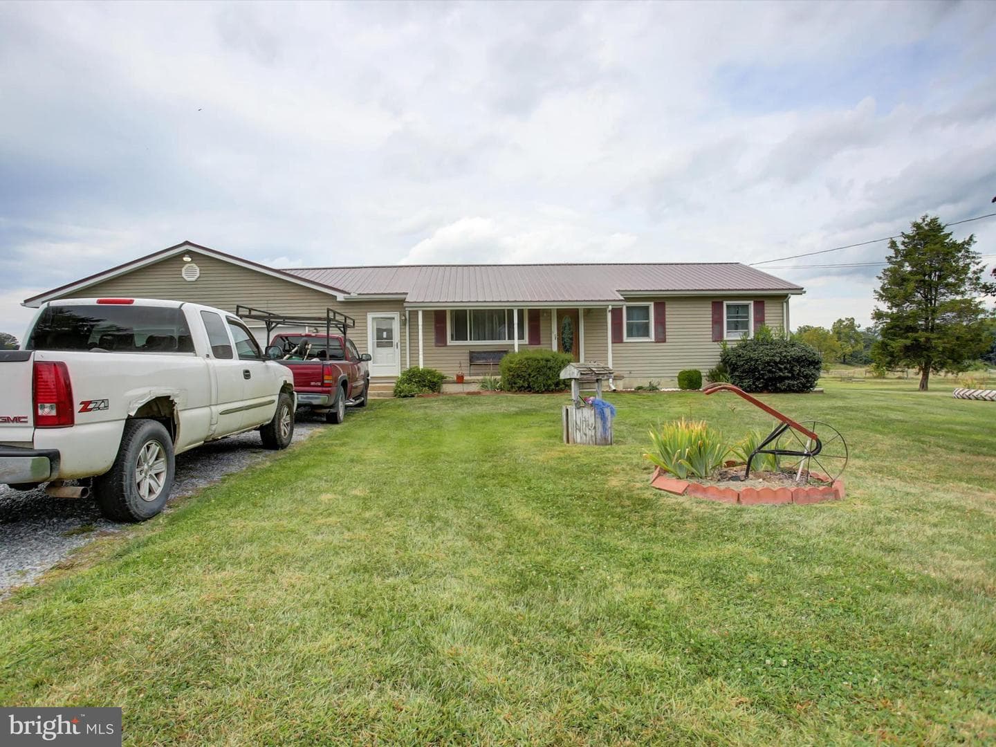 11201 Garnes Road photo 2