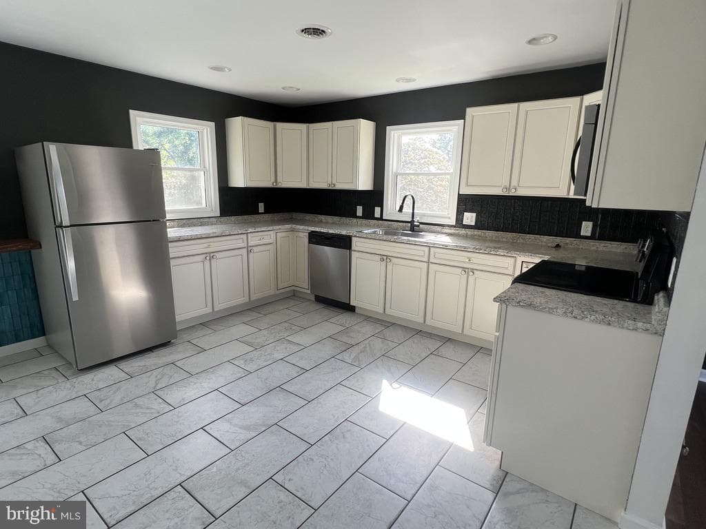 1510 Lake Shore Drive photo 5
