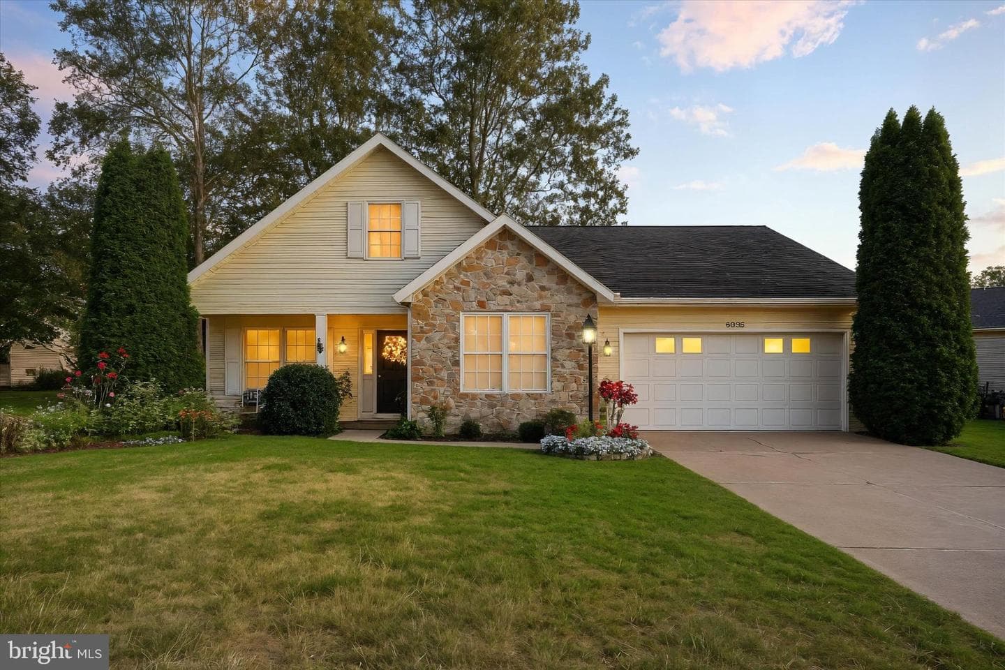 5985 Greenbriar Terrace photo 1