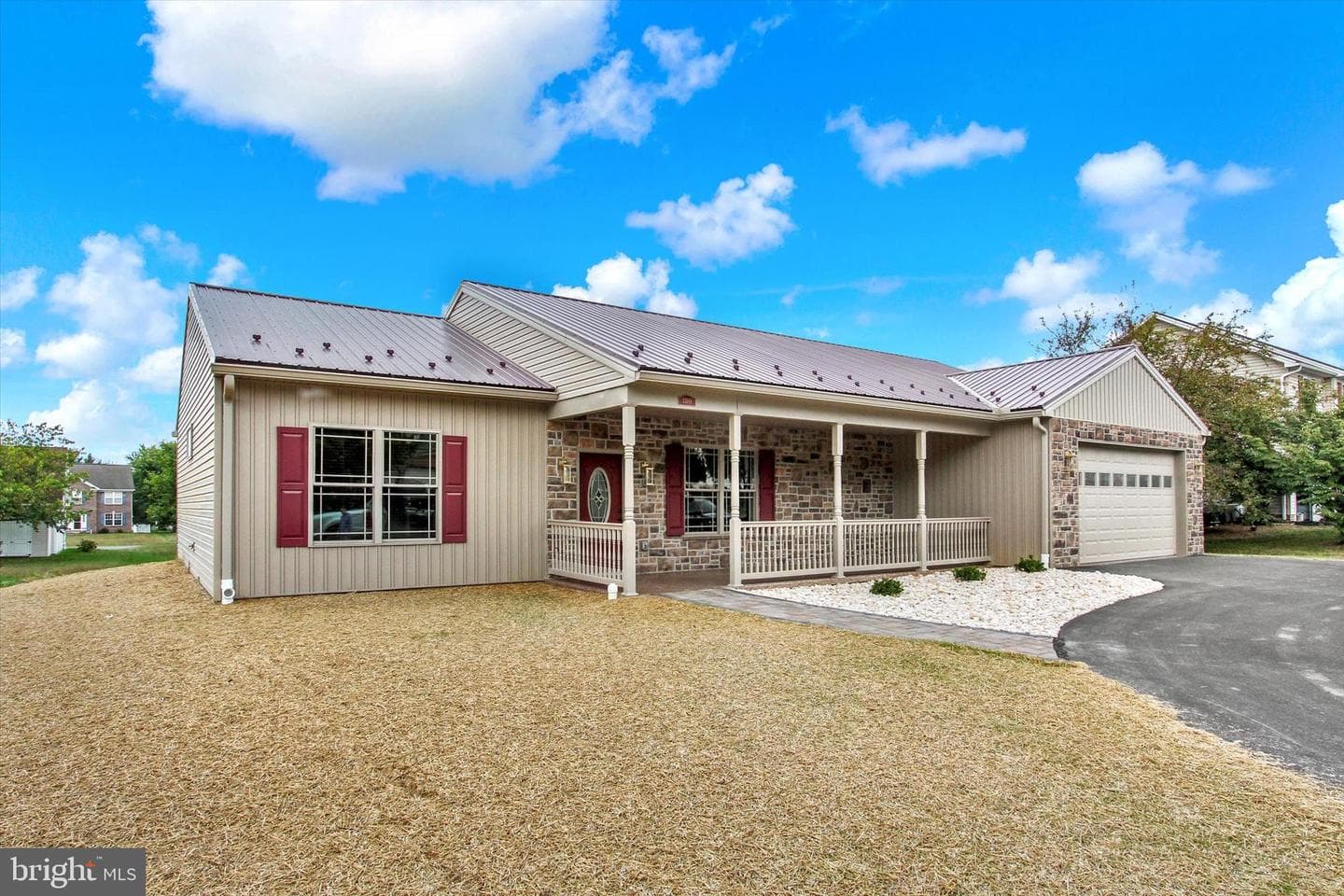 13189 Seneca Drive photo 2