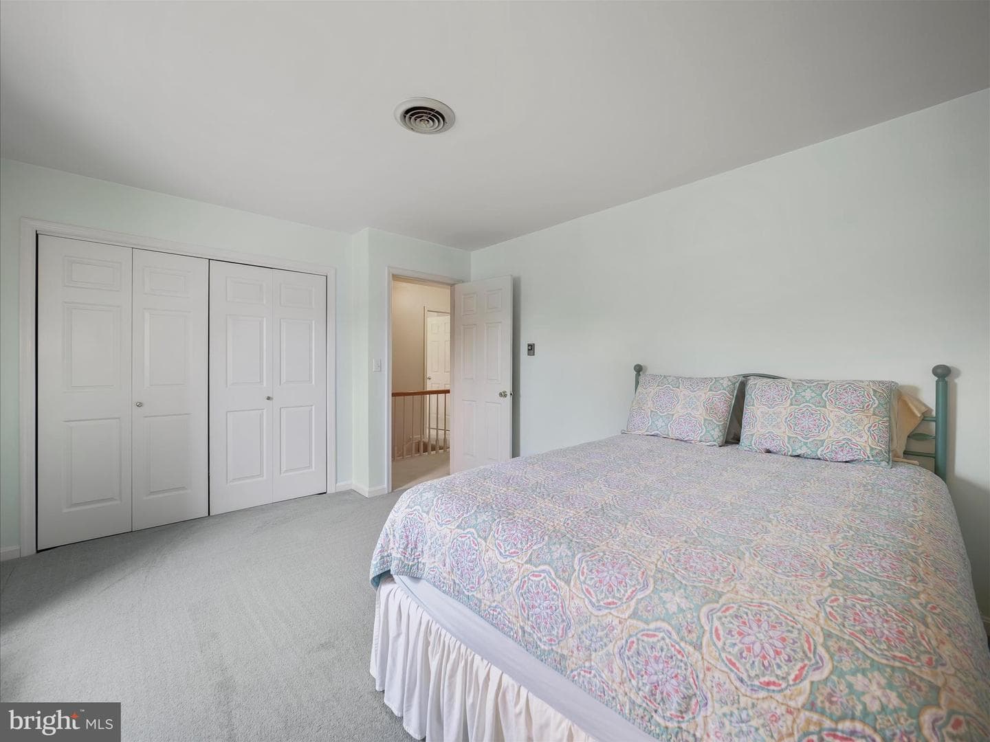 87 Grandview Avenue photo 28
