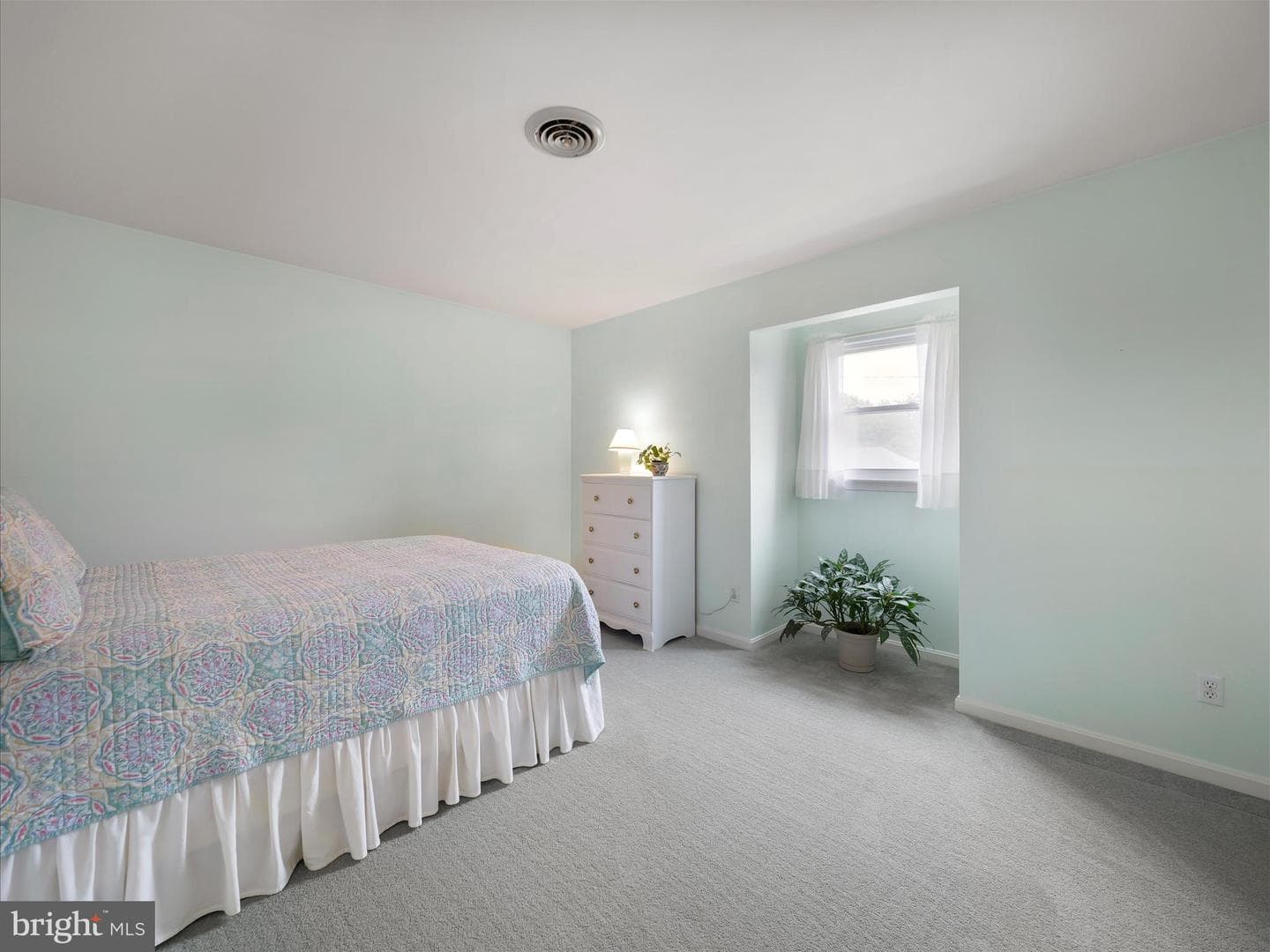 87 Grandview Avenue photo 29
