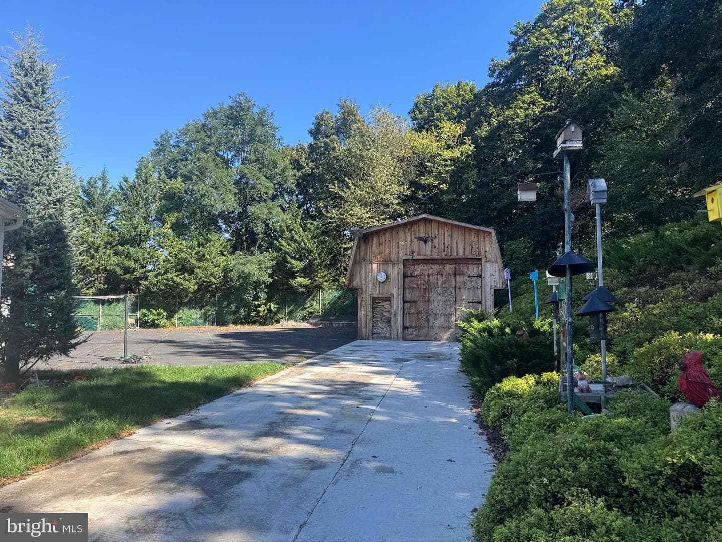 586 Crestwood Drive photo 101