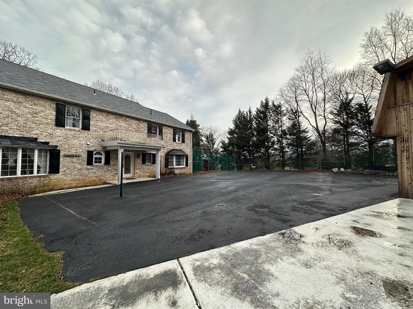 586 Crestwood Drive photo 113