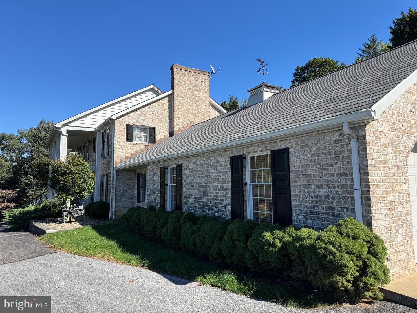 586 Crestwood Drive photo 22