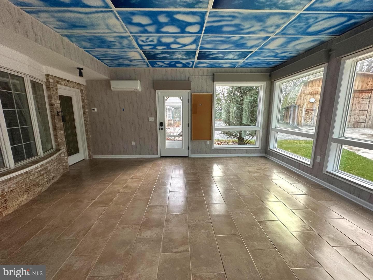 586 Crestwood Drive photo 31