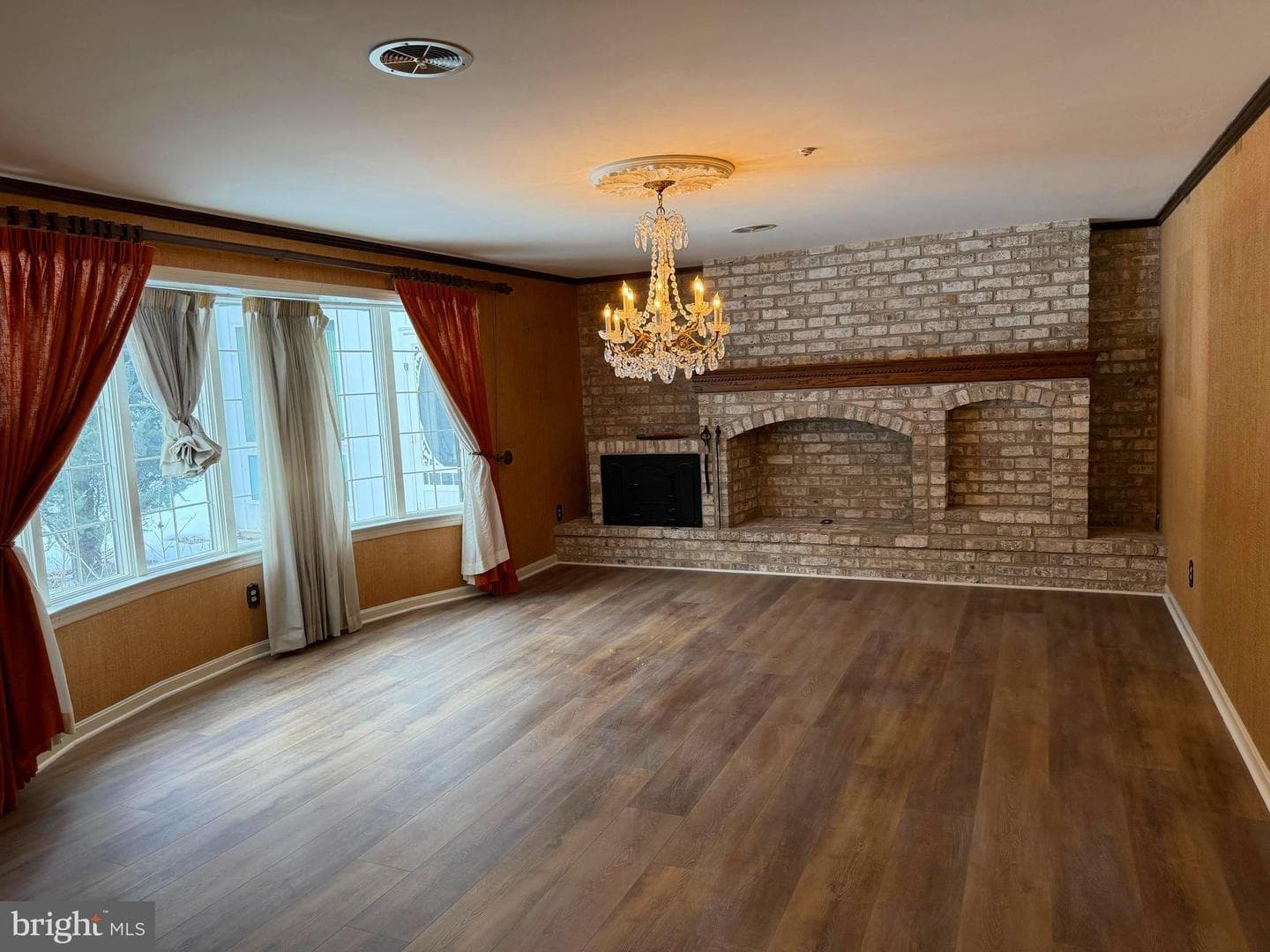 586 Crestwood Drive photo 45