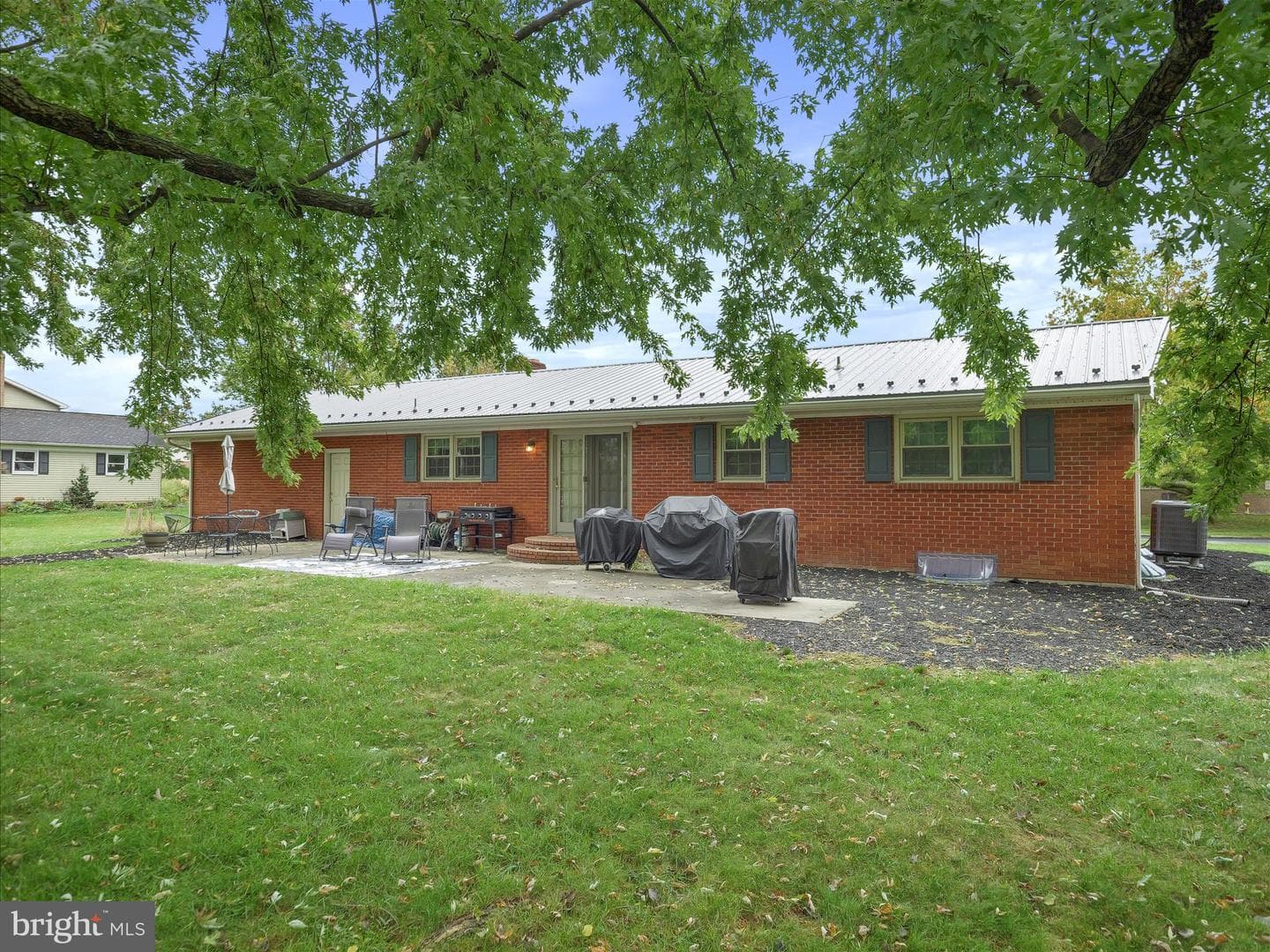 560 Meadowview Circle photo 32