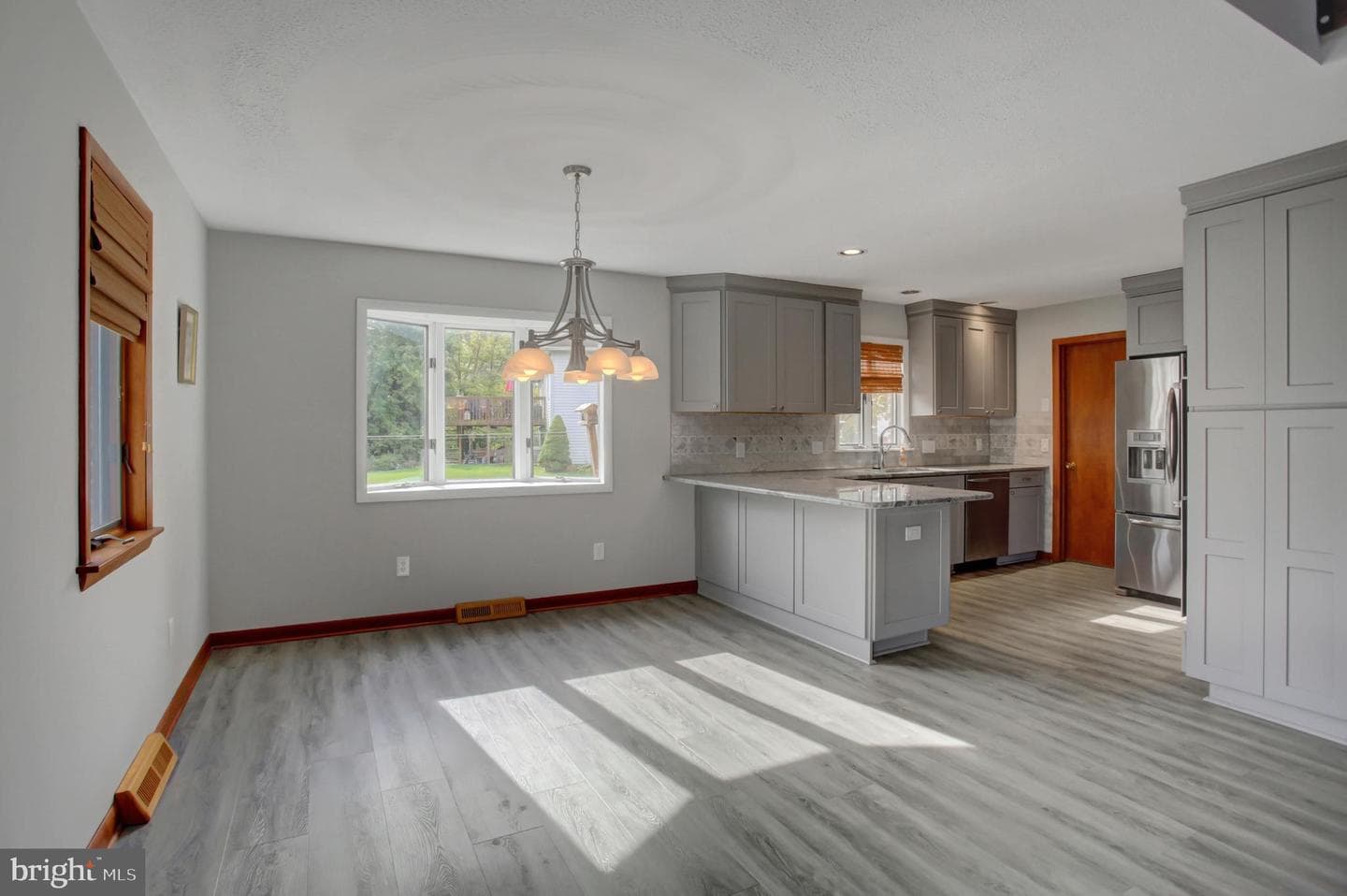 10050 Mccreary Road photo 15