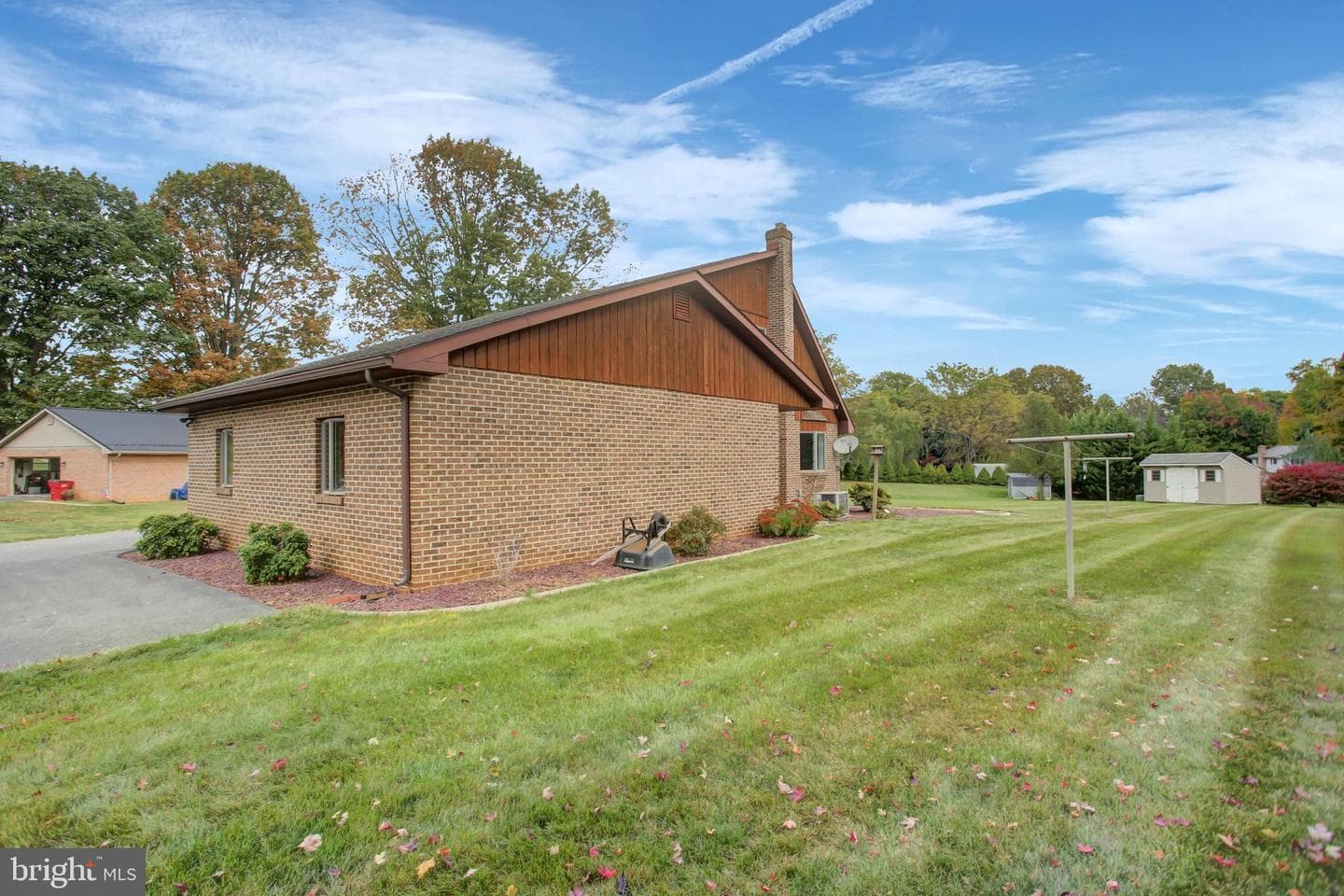 10050 Mccreary Road photo 68
