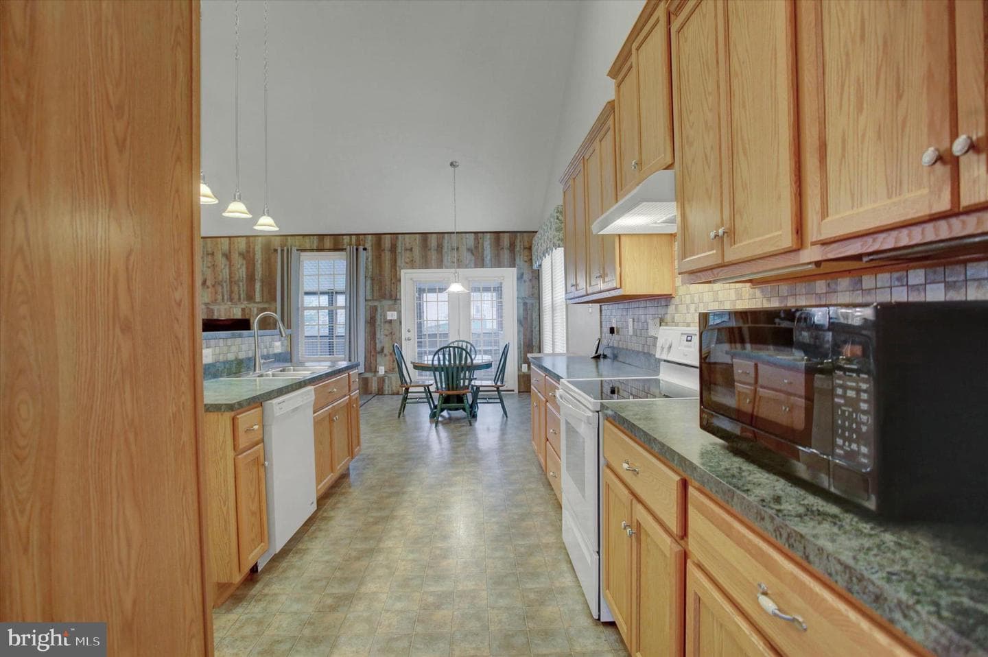 1234 Thistledown Drive photo 16
