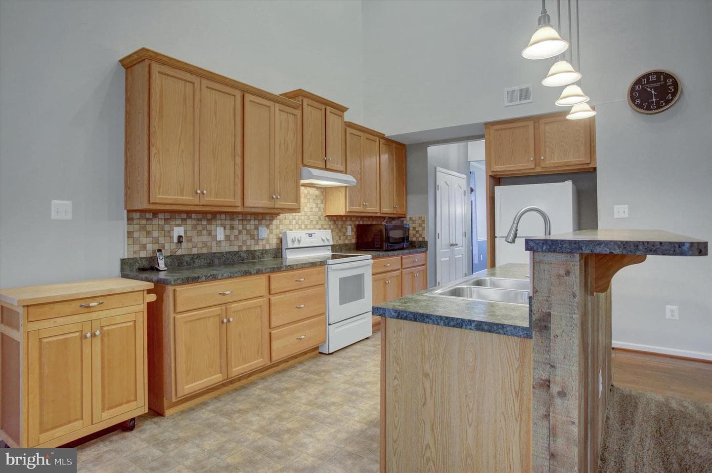 1234 Thistledown Drive photo 18