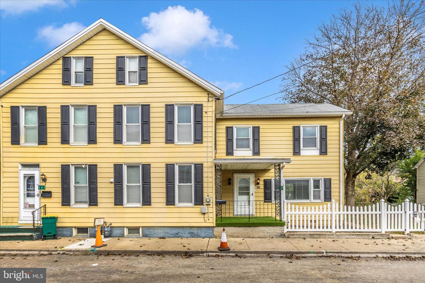 245 Martin Avenue photo 1
