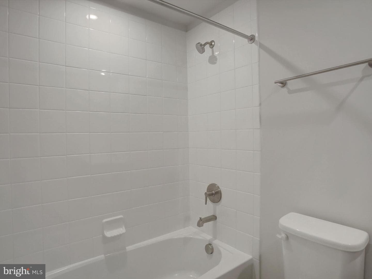 1882 Shannon Drive S photo 33
