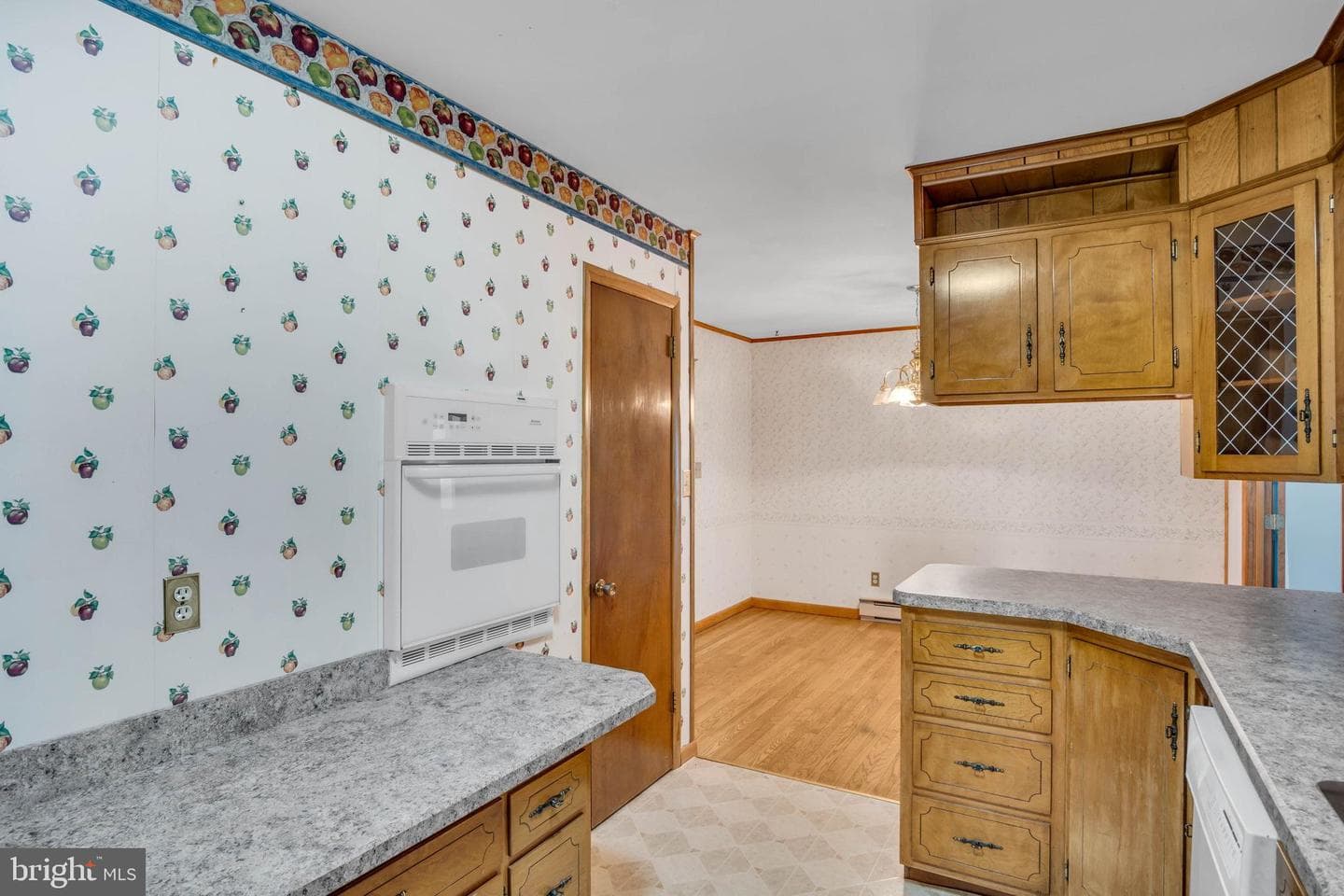 594 Shadyside Drive photo 9