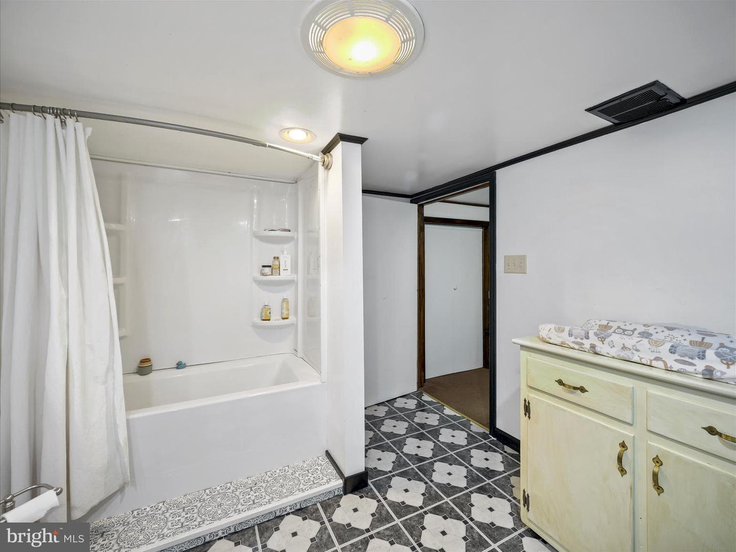 454 East King Street photo 26