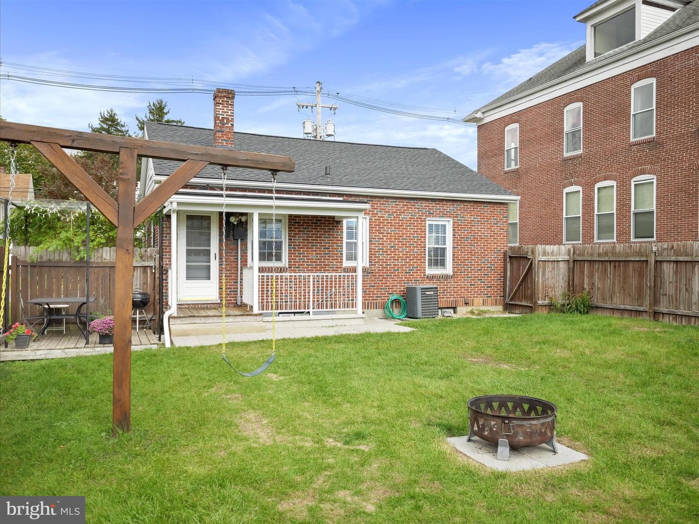 454 East King Street photo 31