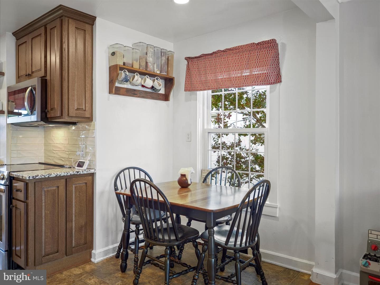 454 East King Street photo 7