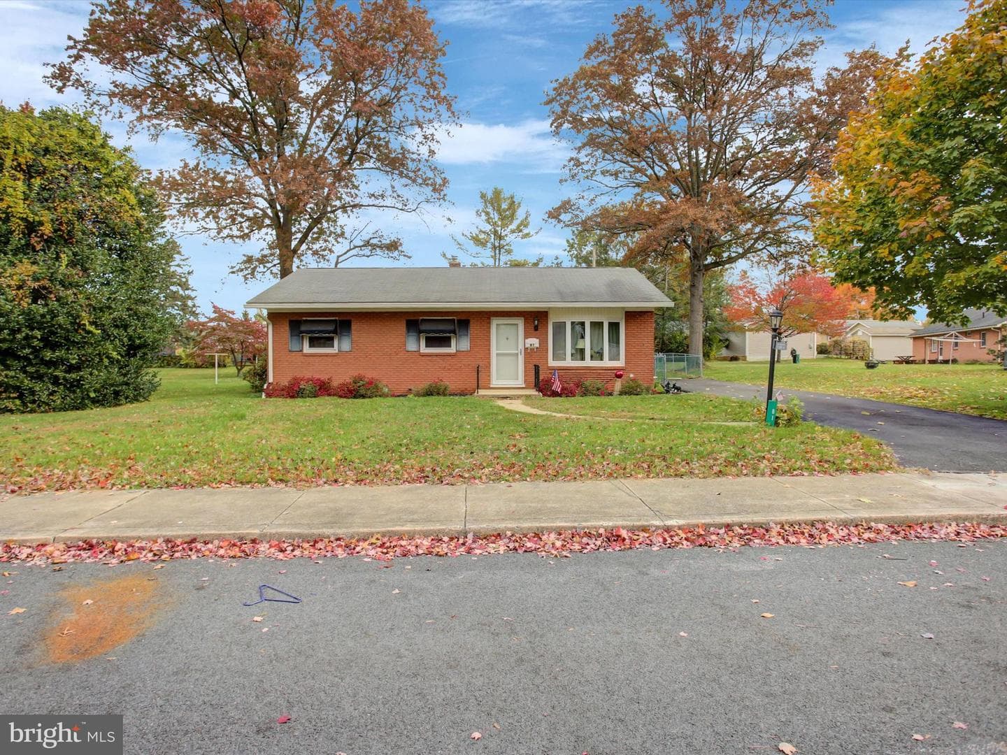 81 Laurel Avenue Avenue photo 2