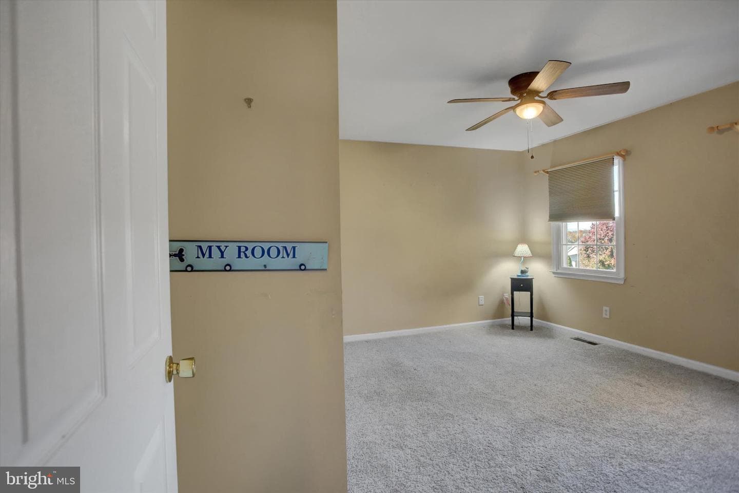 642 Eric Drive photo 39