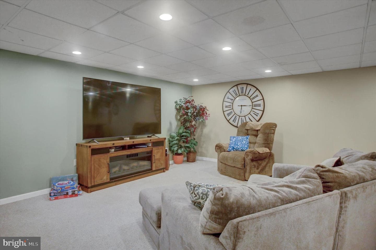 642 Eric Drive photo 47
