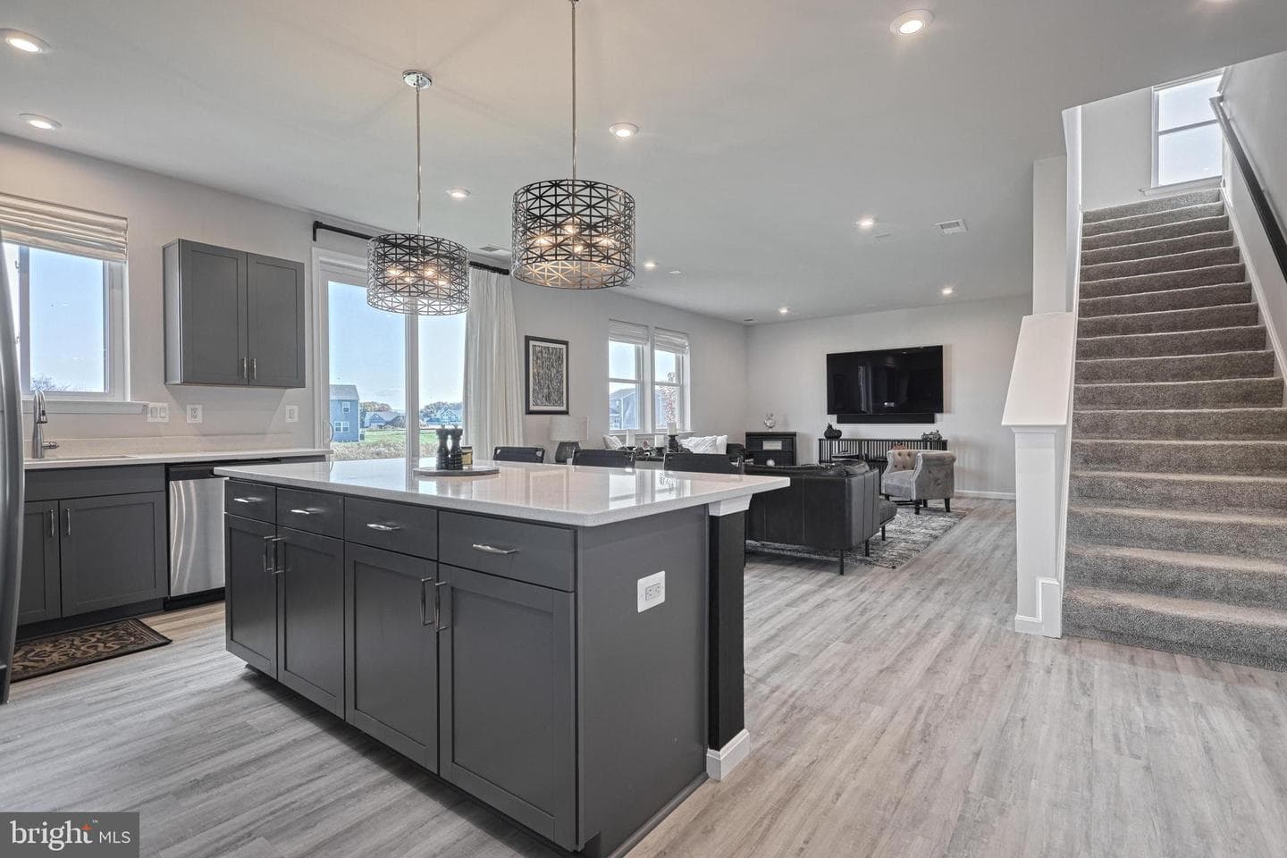 1555 Finch Drive photo 14