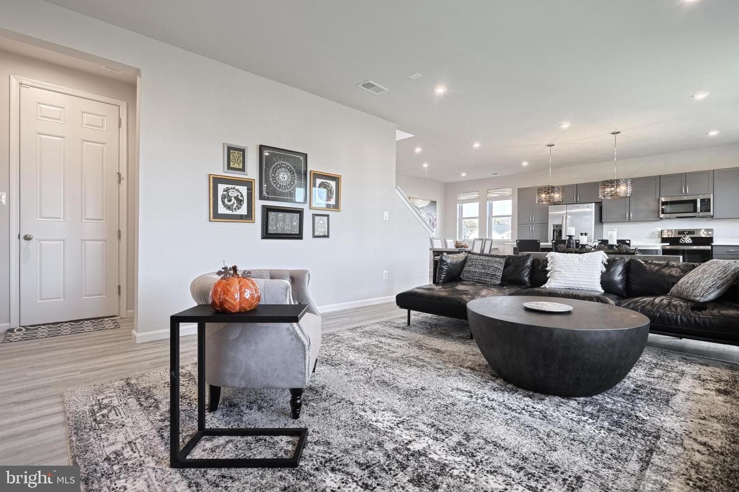 1555 Finch Drive photo 17