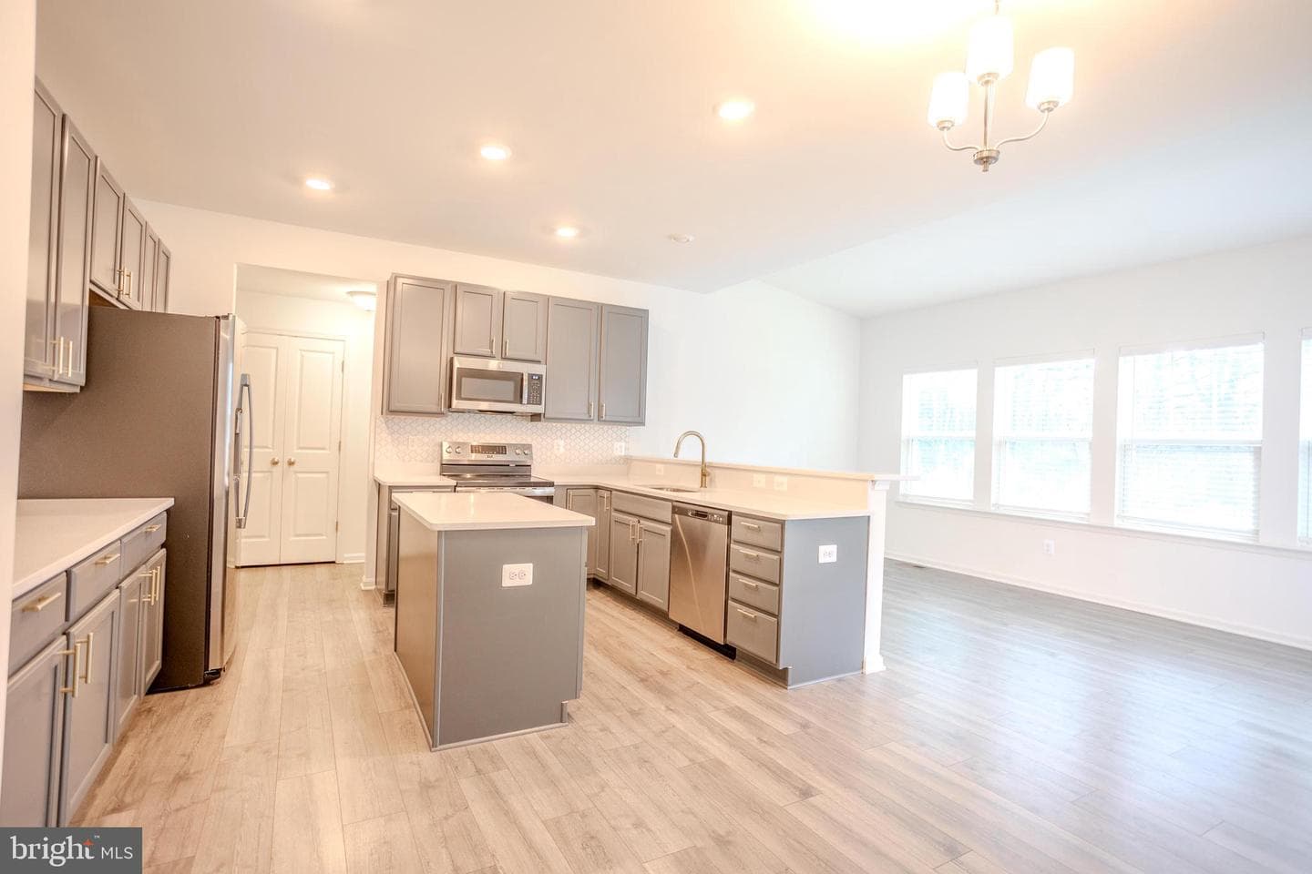 460 Paradise View Drive photo 62