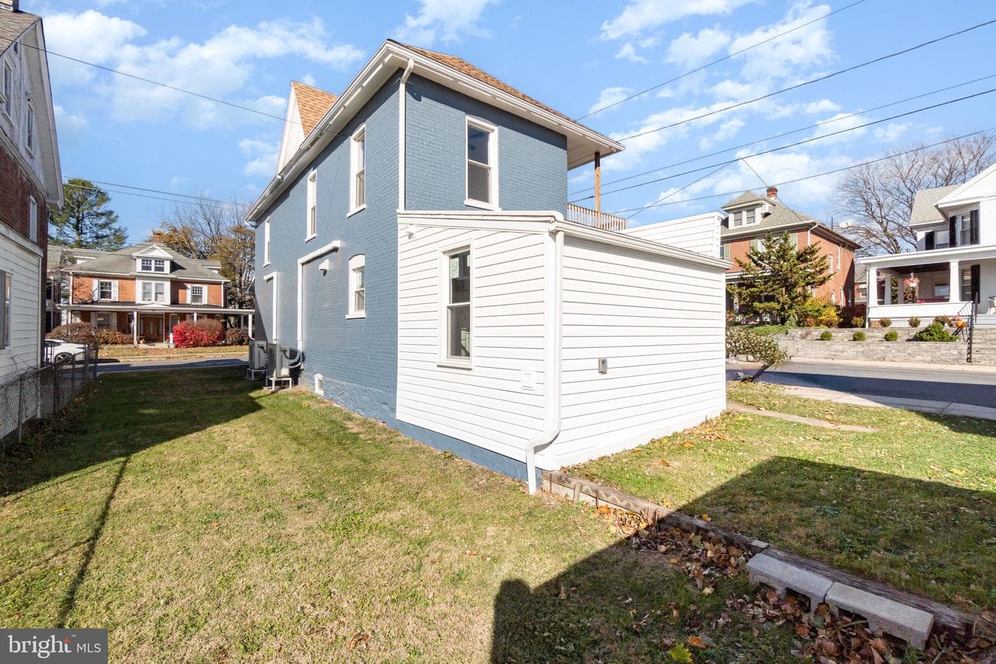 101 Fairview Avenue W photo 39