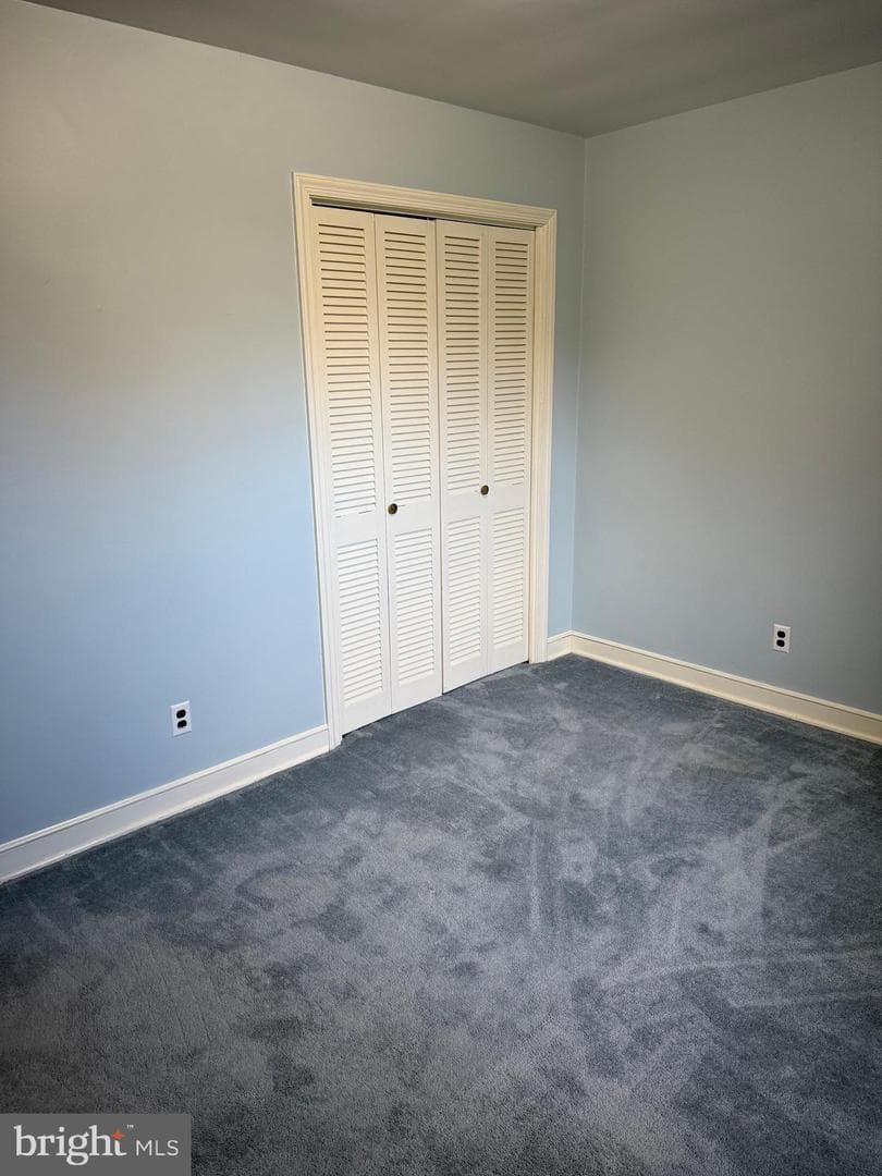 300 N Franklin Street photo 23