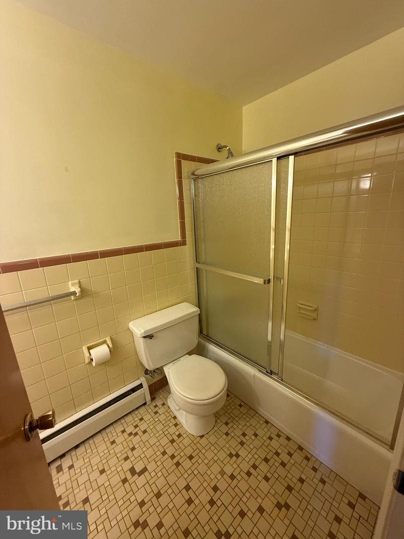 300 N Franklin Street photo 27