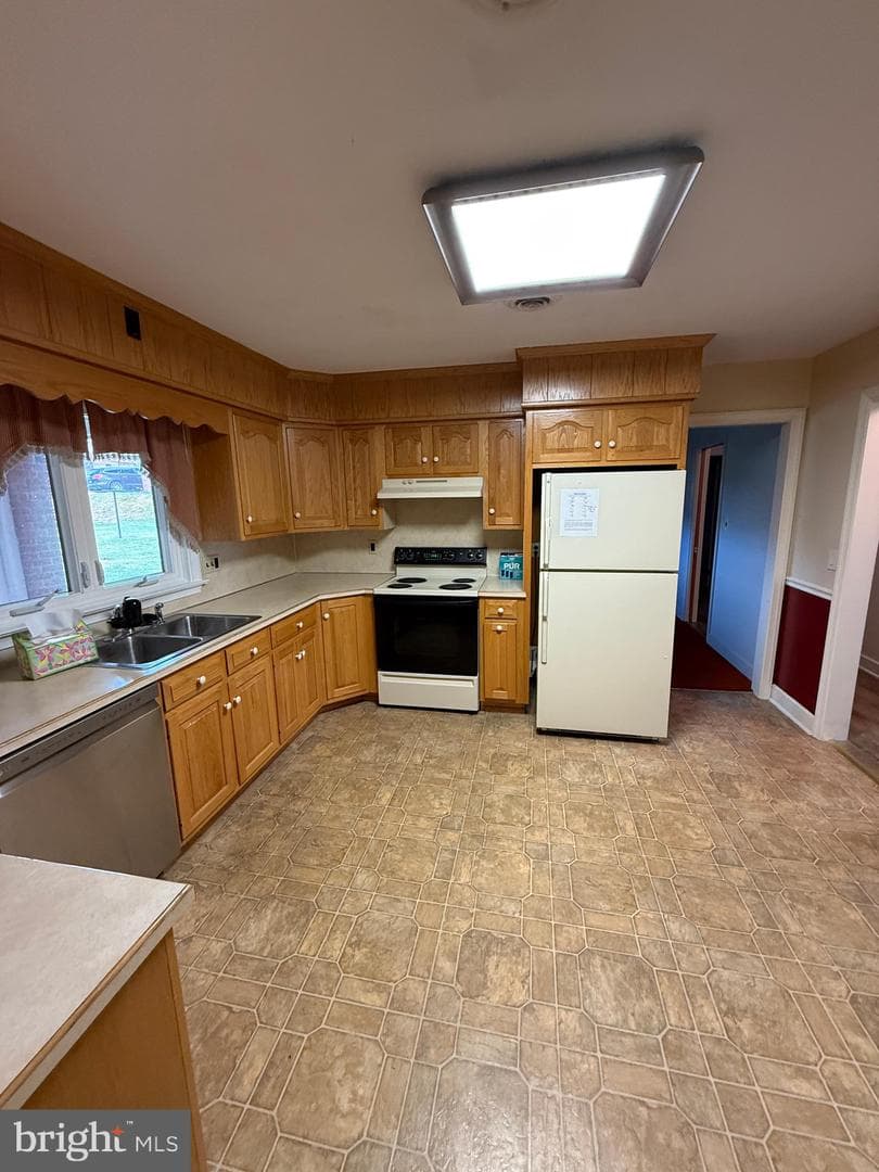 300 N Franklin Street photo 5