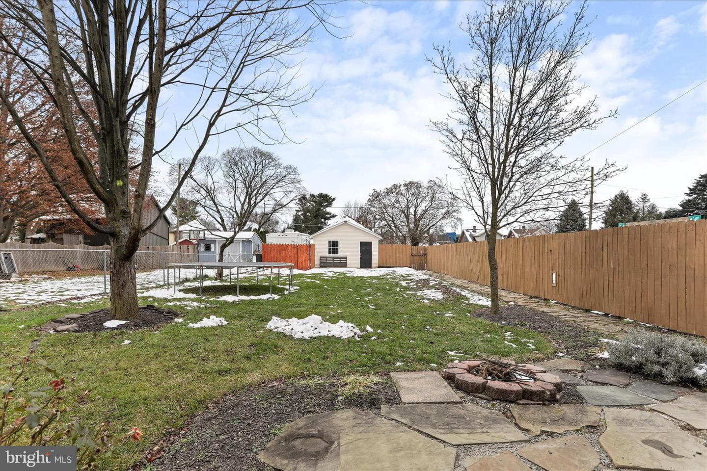 542 E Liberty Street photo 33