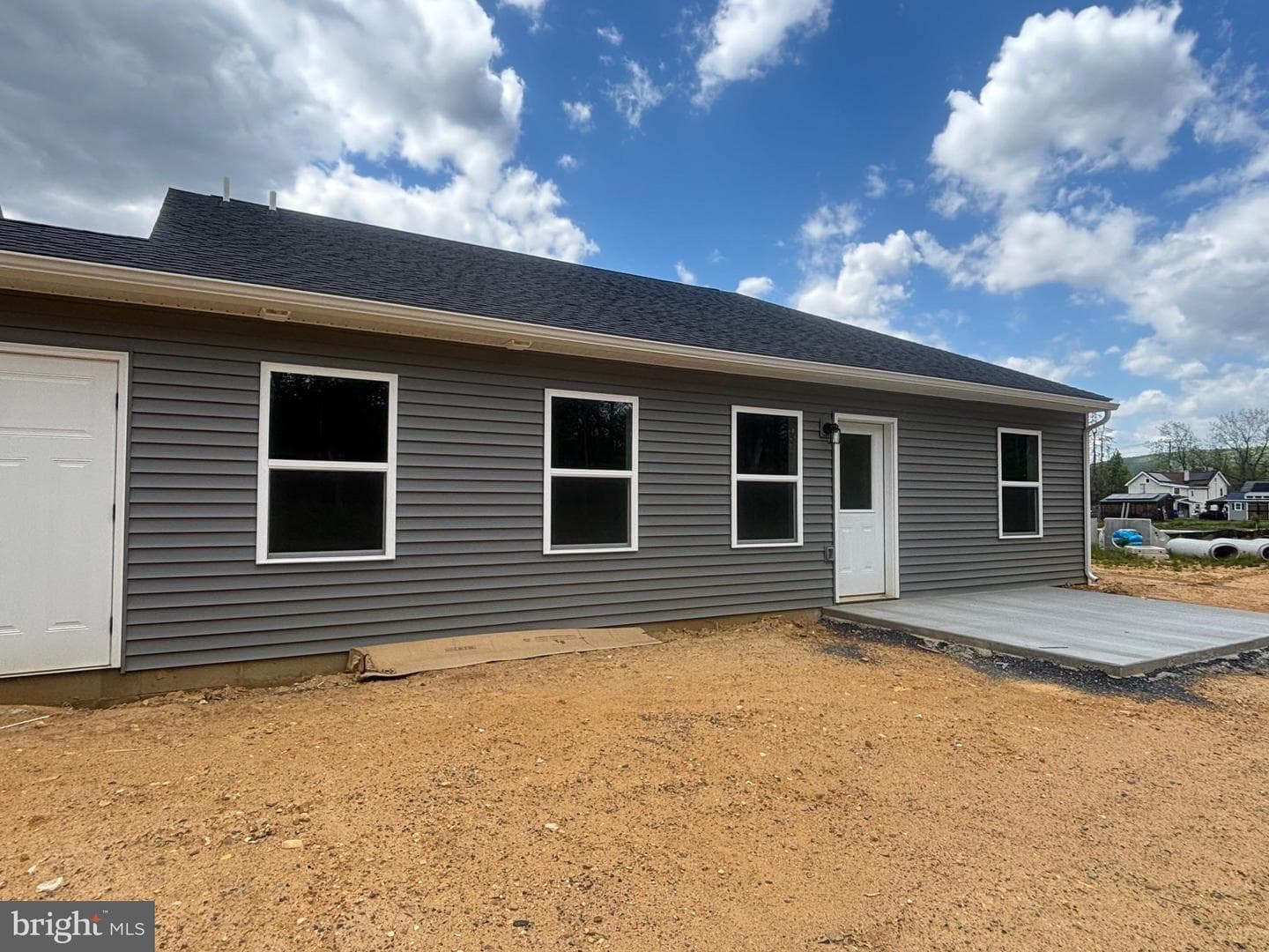 212 Grace Ann Court photo 3