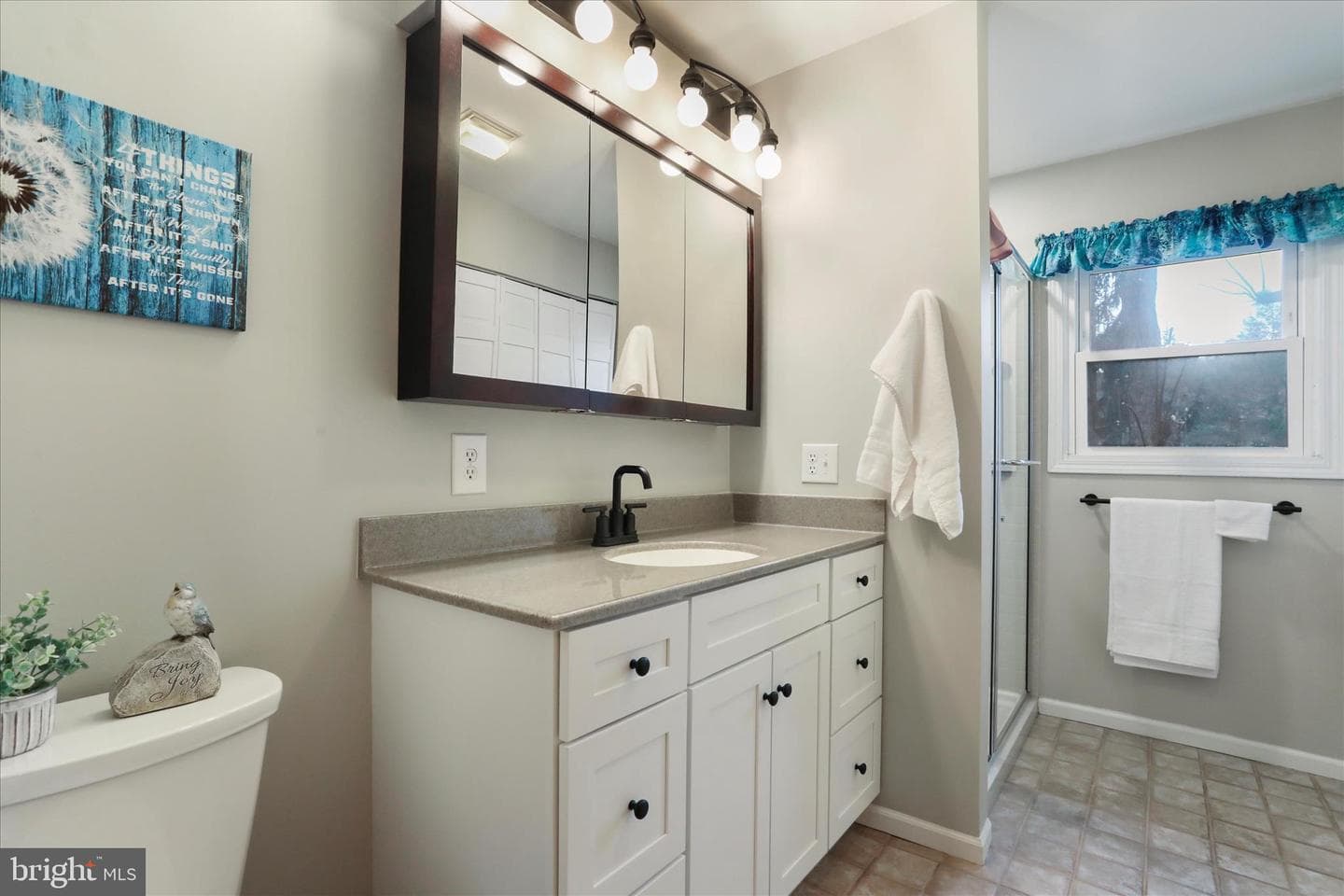 132 Jameslee Drive photo 19